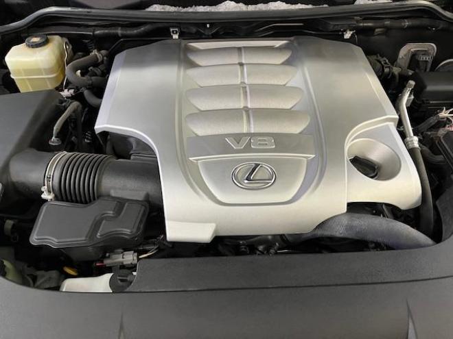 レクサスＬＸ５７０　ブラックシークエンス　寒冷地仕様　マークレビンソン　リアエンターテイメント　純正２１インチＡＷ　社外２０ＡＷ＋スタッドレスタイヤ付　純正ブラックレザーシート　電動サンルーフ　ヘッドアップディスプレイ　リア５面フィルム施工 4WD 5700 5Dr