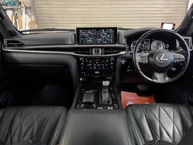 レクサスＬＸ５７０　ブラックシークエンス　寒冷地仕様　マークレビンソン　リアエンターテイメント　純正２１インチＡＷ　社外２０ＡＷ＋スタッドレスタイヤ付　純正ブラックレザーシート　電動サンルーフ　ヘッドアップディスプレイ　リア５面フィルム施工 4WD 5700 5Dr