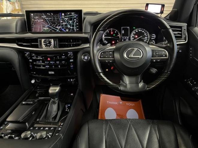 レクサスＬＸ５７０　ブラックシークエンス　寒冷地仕様　マークレビンソン　リアエンターテイメント　純正２１インチＡＷ　社外２０ＡＷ＋スタッドレスタイヤ付　純正ブラックレザーシート　電動サンルーフ　ヘッドアップディスプレイ　リア５面フィルム施工 4WD 5700 5Dr