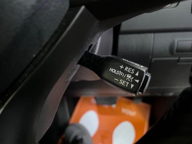 レクサスＬＸ５７０　ブラックシークエンス　寒冷地仕様　マークレビンソン　リアエンターテイメント　純正２１インチＡＷ　社外２０ＡＷ＋スタッドレスタイヤ付　純正ブラックレザーシート　電動サンルーフ　ヘッドアップディスプレイ　リア５面フィルム施工 4WD 5700 5Dr