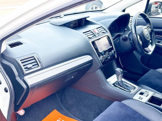 レヴォーグ2.0GT-Sアイサイト 4WD ローンが不安な方＜優遇ローン＞ 本州仕入 STIスポイラー 純正ナビ　ハーフレザー 4WD 2000 5Dr