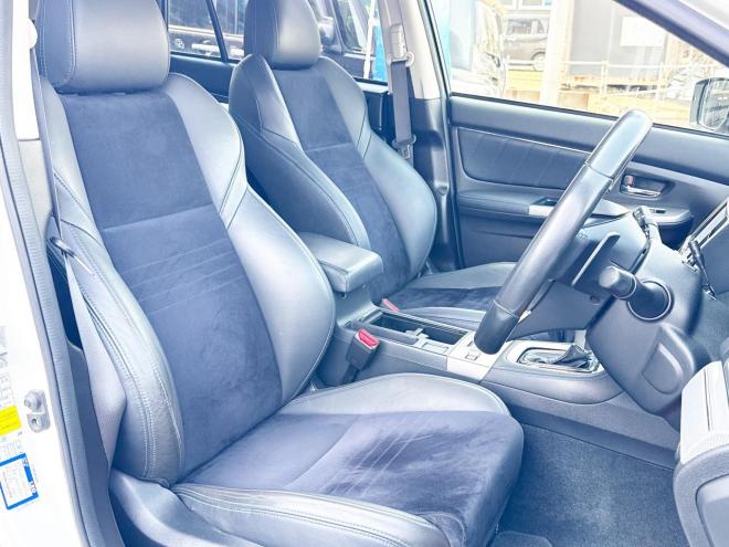 レヴォーグ2.0GT-Sアイサイト 4WD ローンが不安な方＜優遇ローン＞ 本州仕入 STIスポイラー 純正ナビ　ハーフレザー 4WD 2000 5Dr