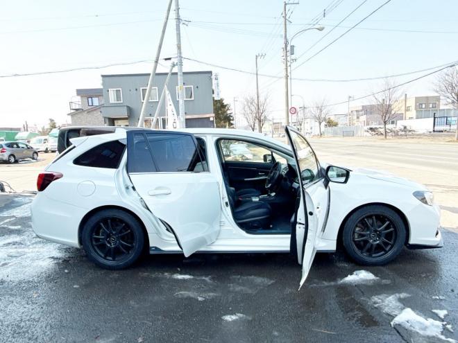 レヴォーグ2.0GT-Sアイサイト 4WD ローンが不安な方＜優遇ローン＞ 本州仕入 STIスポイラー 純正ナビ　ハーフレザー 4WD 2000 5Dr