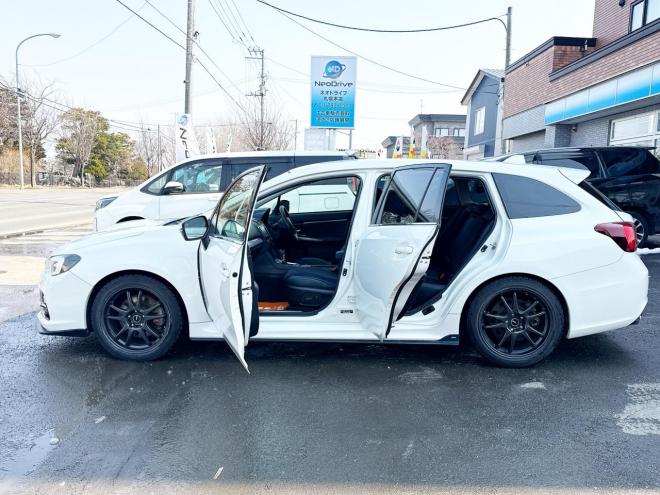 レヴォーグ2.0GT-Sアイサイト 4WD ローンが不安な方＜優遇ローン＞ 本州仕入 STIスポイラー 純正ナビ　ハーフレザー 4WD 2000 5Dr