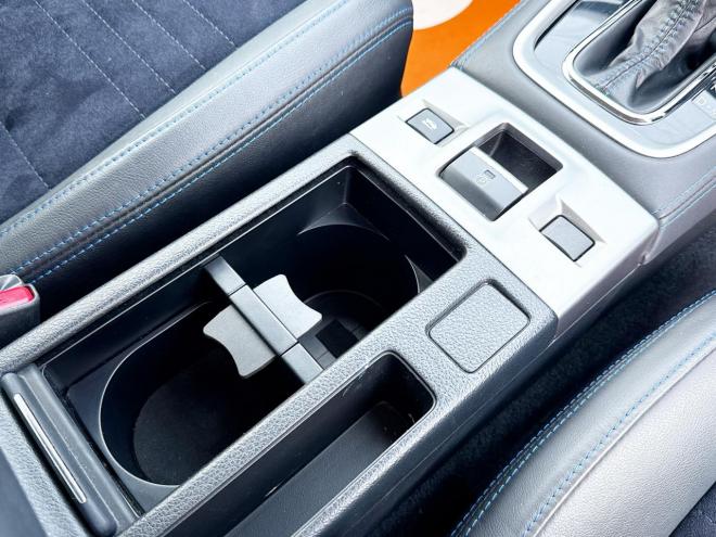 レヴォーグ2.0GT-Sアイサイト 4WD ローンが不安な方＜優遇ローン＞ 本州仕入 STIスポイラー 純正ナビ　ハーフレザー 4WD 2000 5Dr