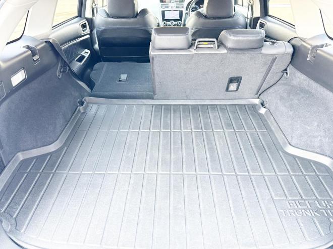 レヴォーグ2.0GT-Sアイサイト 4WD ローンが不安な方＜優遇ローン＞ 本州仕入 STIスポイラー 純正ナビ　ハーフレザー 4WD 2000 5Dr