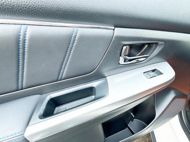 レヴォーグ2.0GT-Sアイサイト 4WD ローンが不安な方＜優遇ローン＞ 本州仕入 STIスポイラー 純正ナビ　ハーフレザー 4WD 2000 5Dr