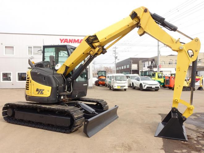 バックホーヤンマー　B7-6　バケット容量0.28m3