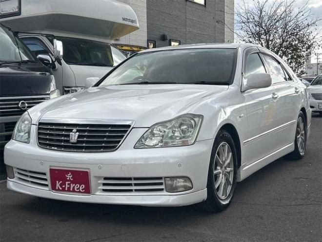 クラウンロイヤル 3.0 ロイヤルサルーン i-Four 4WD　ドライブレコーダー　オートクルーズコントロール　バックカメラ　ナビ　エアロ　HID　スマートキー　電動格納ミラー　盗難防止システム　衝突安全ボディ 3000