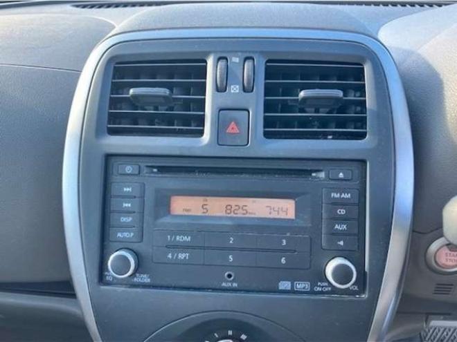 マーチ1.2 X FOUR Vセレクション アンシャンテ 助手席回転シート 4WD　 1200