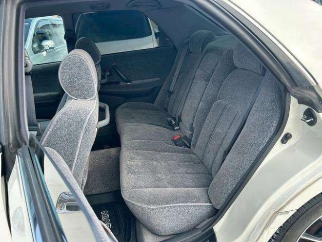 クラウン3.0 ロイヤルサルーンFour 4WD　キーレス　エアコン　ABS　パワーシート　テレビ　オートクルーズコントロール　ETC 3000