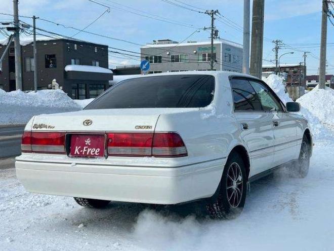 クラウン3.0 ロイヤルサルーンFour 4WD　キーレス　エアコン　ABS　パワーシート　テレビ　オートクルーズコントロール　ETC 3000