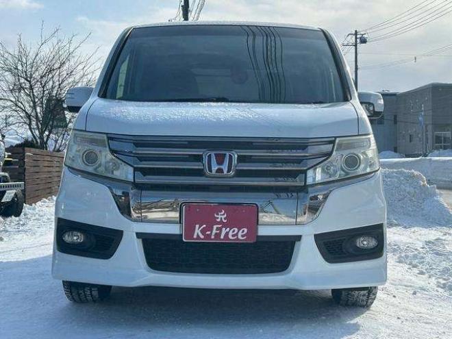 ステップワゴン2.0 スパーダ Z 4WD　ナビ　テレビ　スマートキー　記録簿　メンテナンスノート　取扱説明書　オートエアコン　後席モニター　バックカメラ　両側パワースライドドア　ETC 2000