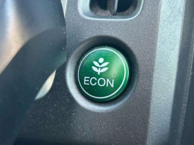 ステップワゴン2.0 スパーダ Z 4WD　スマートキー　衝突安全ボディー　電動格納ミラー　3列シート　サイドカメラ　バックカメラ 2000