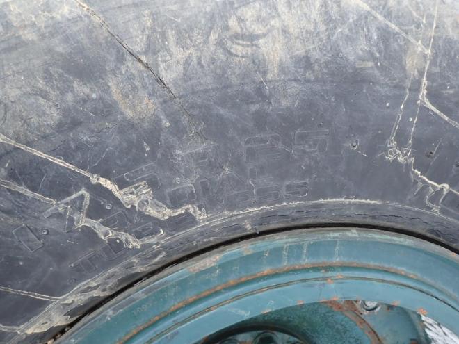 ホイールローダ高速仕様　ワンタッチマルチプラウ＆バケット　恵庭ヤード