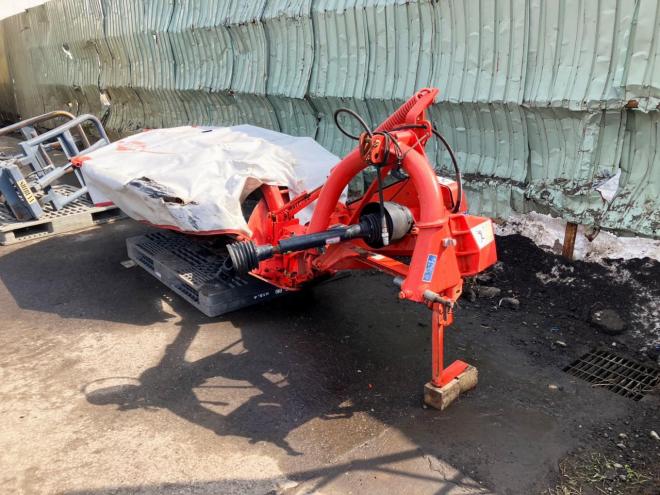 芝草刈機クーン　中古　4連ディスクモアー　GMD16　農機具　作業機