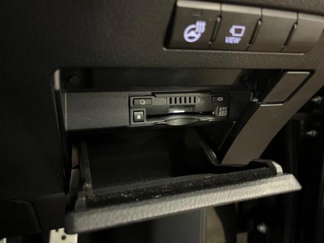 レクサスＲＸ４５０ｈ　Ｆスポーツ　寒冷地仕様　純正２０ＡＷ＋新品夏タイヤ　社外１８ＡＷ＋スタッドレスタイヤ付　レクサスセーフティセンス　純正ブラックレザーシート　電動サンルーフ　前後ドライブレコーダー　全方位アラウンドビューモニター 4WD 3500 5Dr