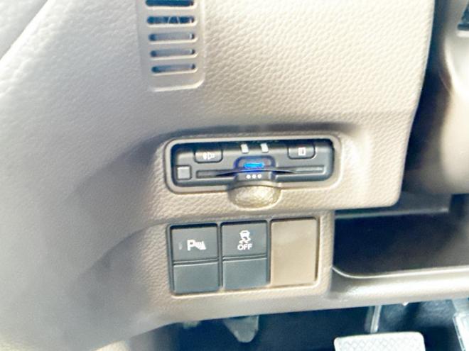 N-BOX660L 4WD ローンが不安な方＜優遇ローン＞ 本州仕入　寒冷地仕様　ホンダセンシング 4WD 660 5Dr