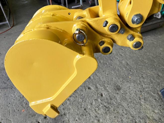 バックホーコマツ　中古　PC10MR-2　ブレーカー付　建機