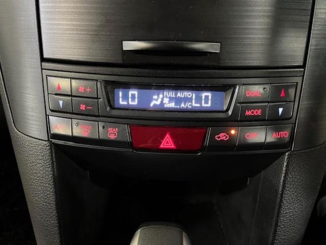 レガシィワゴン２．５ｉ　Ｂスポーツアイサイト　本州仕入　アイサイト衝突軽減ブレーキ　Ｓｉ－ＤＲＩＶＥ　純正１６インチＡＷ　社外１６ＡＷ＋スタッドレスタイヤ付　ストラーダナビ　地デジ　ＤＶＤ再生　バックカメラ　レーダークルーズコントロール 4WD 2500 5Dr