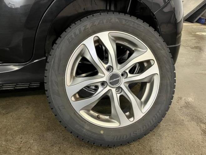 bBＺキラメキ　最終型　寒冷地仕様　禁煙車　アドミレーションエアロ　社外１６インチブラポリＡＷ　社外１５ＡＷ＋スタッドレスタイヤ付　イルミネーションスピーカー＆サブウーハー　エンジンスターター　フロントガラス熱線 4WD 1300 5Dr