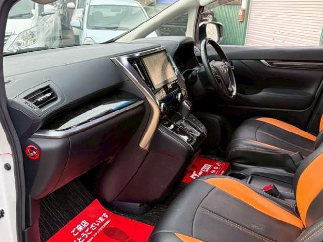 ヴェルファイア2.5 Z 4WD　純正ナビ　TRDエアロ　両側パワスラ　バックカメラ　社外アルミホイール　ETC　車高調　パワステ　パワーウィンドウ　キーレスエントリー　ABS　盗難防止装置　横滑り防止装置　エアコン　3列シート 2500