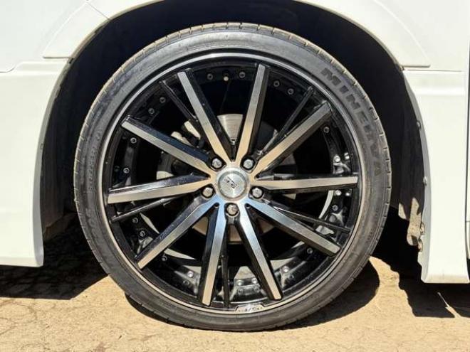 アルファード3.5 SA 4WD　TRDエアロ　クリスタルアイLEDテール　ダウンサス　レザー調シートカバー　アルパインナビ　フリップダウン　スピーカー　デジタルインナーミラー　シュタイナー20インチ　シーケンシャルウィンカー 3500