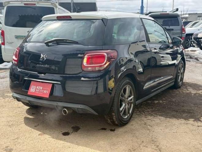 シトロエンDS3 シック　ETC　エアコン・クーラー　パワステ　パワーウィンドウ　キーレス　ABS 運転席エアバッグ　助手席エアバッグ　サイドエアバッグ　横滑り防止装置　社外ナビ　MTモード付 正規輸入車 2WD 1200