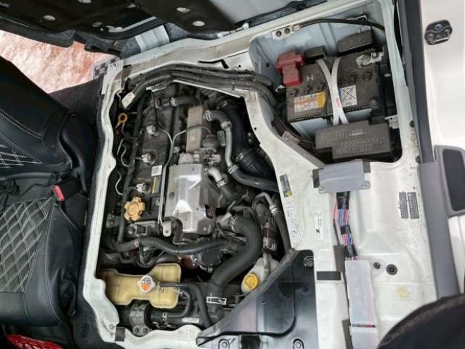 キャラバンNV350 2.5 プレミアムGX ロングボディ ディーゼルターボ 4WD　エンジンスターター　社外11インチナビ　バックカメラ　ETC　ワンオーナー　左側電動スライドドア　社外アルミ　パワーウィンドウ　パワステ　後席モニター　ABS　キーレスエントリー　衝突被害軽減ブレーキ 2500