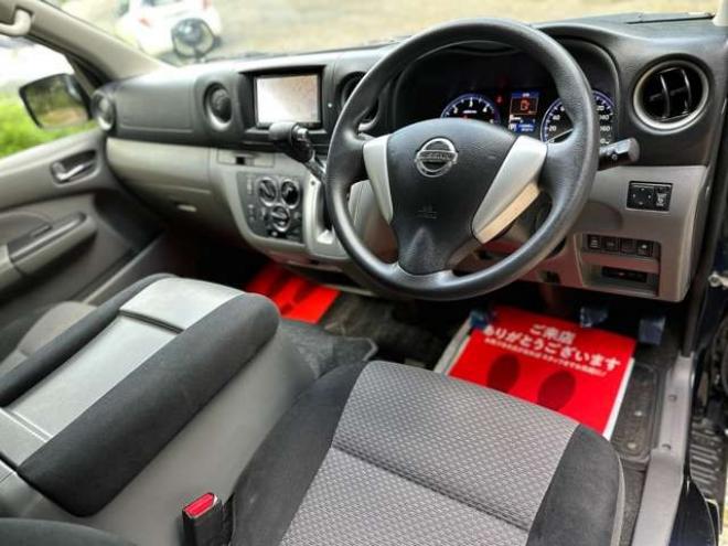 キャラバンNV350 2.5 プレミアムGX ロングボディ ディーゼルターボ 4WD　パワステ　パワーウィンドウ　純正ナビ　社外アルミ　ABS　リアヒーター　フルセグ　バックカメラ　ETC　キーレス　両側スライドドア 2500