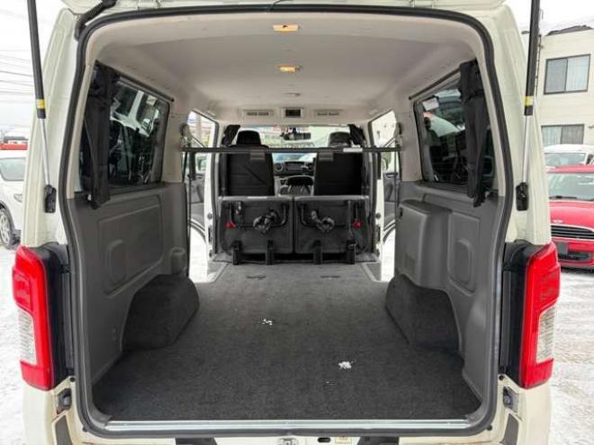 キャラバンNV350 2.5 プレミアムGX ロングボディ ディーゼルターボ 4WD　バックカメラ　エアコン　ドライブレコーダー　ETC　パワステ　パワーウィンドウ　スマートキー　キーレス　片側スライドドア 2500