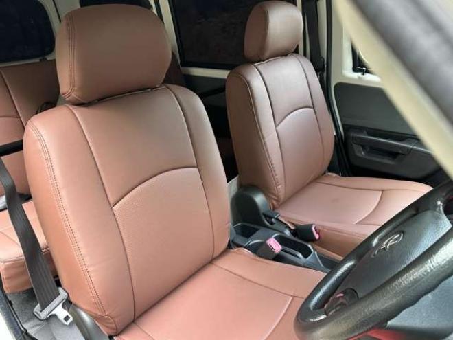 タウンエースバン1.5 GL 4WD　ベージュツートン全塗装済　ストラーダナビTV　バックカメラ　LEDヘッドライト　純正デフロック　リアヒーター　寒冷地仕様　ブラウンレザー調シートカバー　ルーフラック 1500