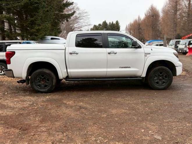タンドラクルーマックス SR5 5.7 V8 4WD　 正規輸入車 5700