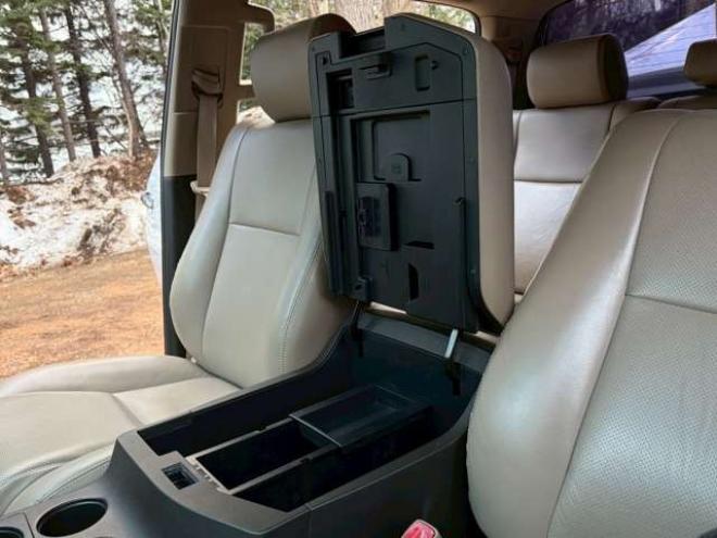 タンドラクルーマックス SR5 5.7 V8 4WD　 正規輸入車 5700