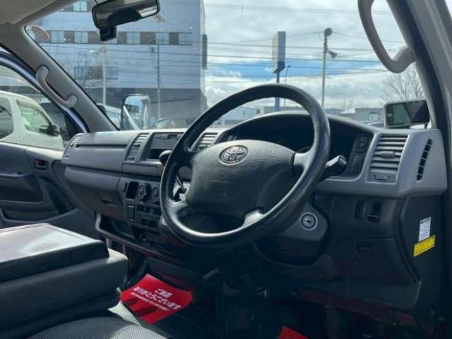 ハイエースバン3.0 DX ロング ハイルーフ ディーゼルターボ 4WD　エアコン　キーレスエントリー　パワステ　パワーウィンドウ　ABS　盗難防止装置　片側スライドドア 3000