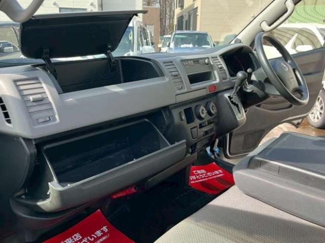 ハイエースバン3.0 DX ロング ハイルーフ ディーゼルターボ 4WD　エアコン　キーレスエントリー　パワステ　パワーウィンドウ　ABS　盗難防止装置　片側スライドドア 3000