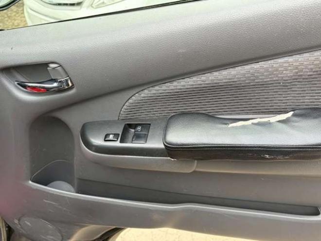 キャラバンNV350 2.5 プレミアムGX ロングボディ ディーゼルターボ 4WD　ナビ　バックカメラ　ETC　パワステ　パワーウィンドウ　キーレスエントリー　エアコン　盗難防止装置　両側スライドドア　フロントフォグランプ 2500