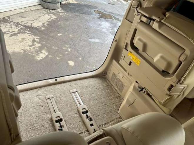 アルファード2.4 240X 4WD　モデリスタエアロ　車高調　ETC　後席モニター　両側電動スライドドア　社外エンジンスターター　パワステ　パワーウィンドウ　純正ナビ　純正アルミ　バックカメラ　キーレスエントリー　3列シート　ABS 2400