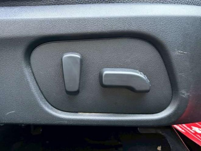 フォレスター2.0XT アイサイト 4WD　ターボ　パワステ　パワーウィンドウ　純正アルミ　ABS　キーレスエントリー　ETC　シートヒーター　社外エンジンスターター　パドルシフト　エアコン　電動シート　クルーズコントロール　盗難防止装置 2000