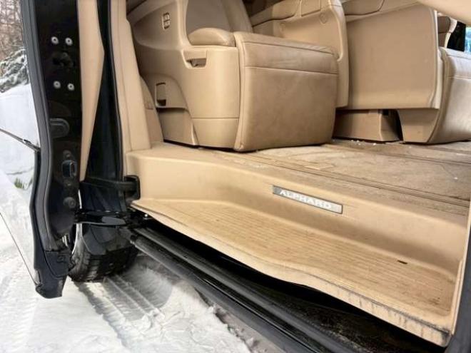 アルファード3.5 350G Lパッケージ 4WD　ETC　後席モニター　両側電動スライドドア　社外エンジンスターター　パワーウィンドウ　パワーバックドア　純正ナビ　　バックカメラ　キーレス　3列シート　ABS 電動シート　シートヒーター　パワステ 3500