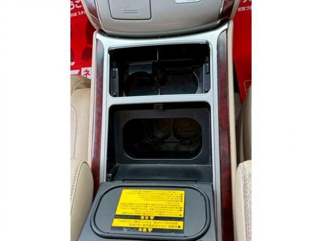 アルファード3.5 350G Lパッケージ 4WD　ETC　後席モニター　両側電動スライドドア　社外エンジンスターター　パワーウィンドウ　パワーバックドア　純正ナビ　　バックカメラ　キーレス　3列シート　ABS 電動シート　シートヒーター　パワステ 3500