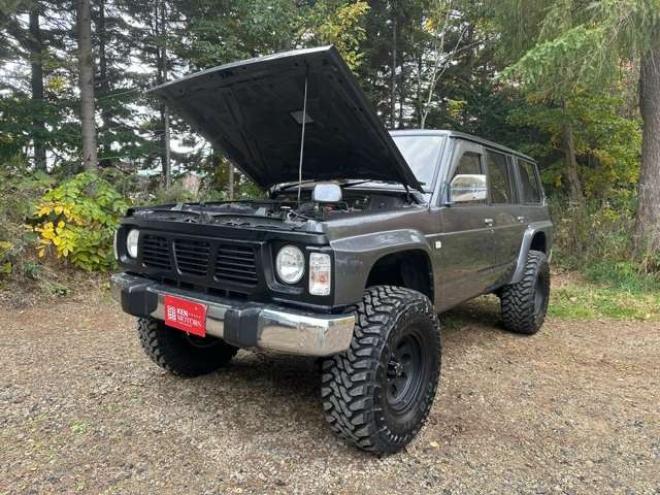 サファリ4.2 エクストラ標準ルーフAD ディーゼル 4WD　リフトアップ　リアヒーター　社外サンルーフ　ドライブレコーダー　ETC　可倒式リアシート　パワステ　社外アルミホイール　社外オーディオ　マッドタイヤ　全塗装済　ターボ 4200