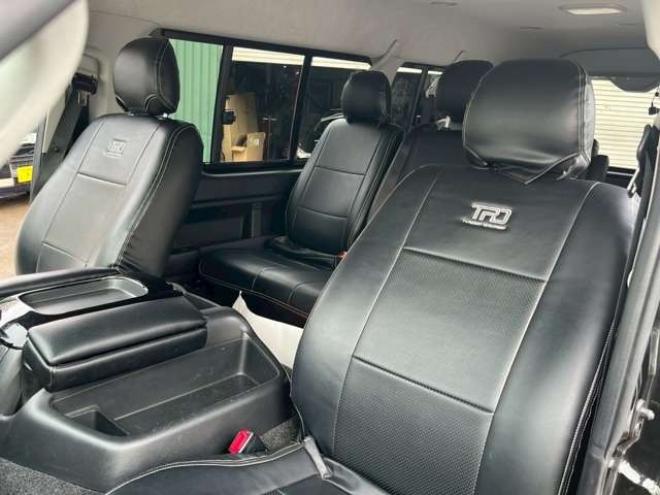 ハイエース2.7 GL ロング ミドルルーフ 4WD　10人乗り　パワステ　パワーウィンドウ　エアコン　社外ナビ　後席モニター　キーレスエントリー　片側スライドドア　盗難防止装置　フロントモデリスタ 2700