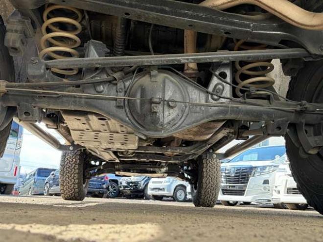 ハイラックスサーフ2.7 SSR-V ワイドボディ 4WD　US仕様　リフトアップ　全塗装済　社外ナビ　パワステ　パワーウィンドウ　ETC　バックカメラ　アルミホイール　ルーフレール　キーレスエントリー　ABS　エアコン 2700