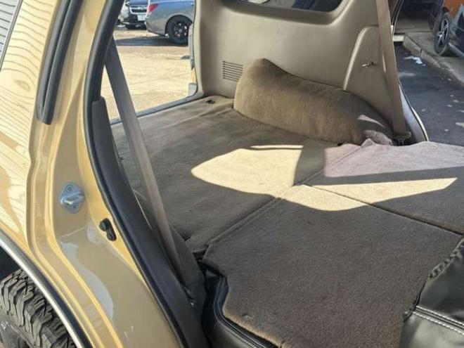 ハイラックスサーフ2.7 SSR-V ワイドボディ 4WD　US仕様　リフトアップ　全塗装済　社外ナビ　パワステ　パワーウィンドウ　ETC　バックカメラ　アルミホイール　ルーフレール　キーレスエントリー　ABS　エアコン 2700