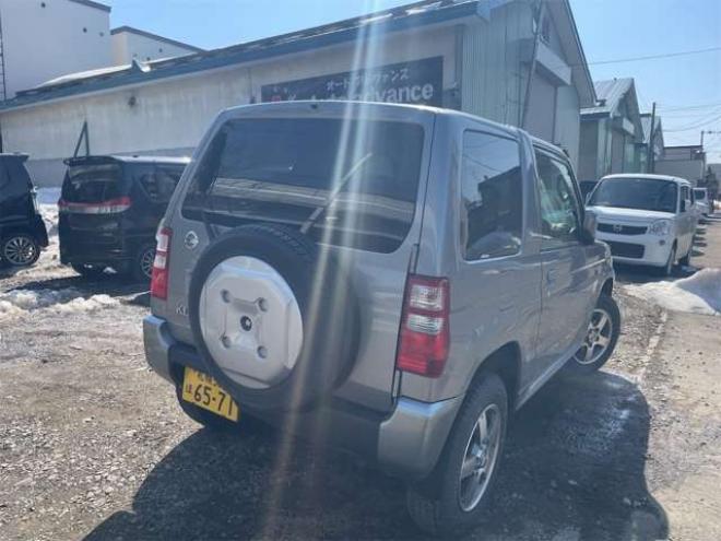 キックスRX 4WD　新在　庫　シートヒーター　フォグ付　エンスタ 660