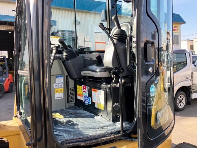 バックホーCAT　中古　305.5E2CR　クレーン仕様　建機