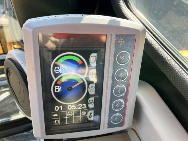 バックホーCAT　中古　305.5E2CR　クレーン仕様　建機