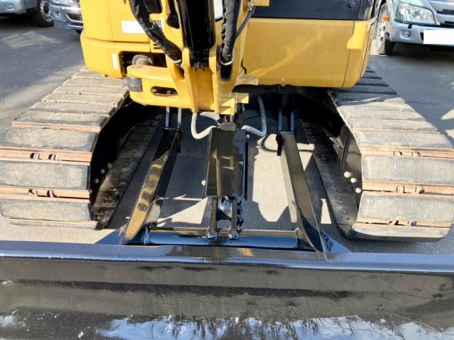 バックホーCAT　中古　305.5E2CR　クレーン仕様　建機