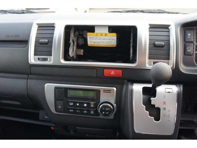 ハイエースバン2.8 スーパーGL ロング ディーゼルターボ 4WD　アースカラーPKG　アーバンカーキ　　両側パワースライドドア　デジタルインナーミラー　全方位カメラ　バックカメラ　寒冷地仕様　LEDヘッドライト　415コブラフラットベッドキット 登録済未使用車 2800